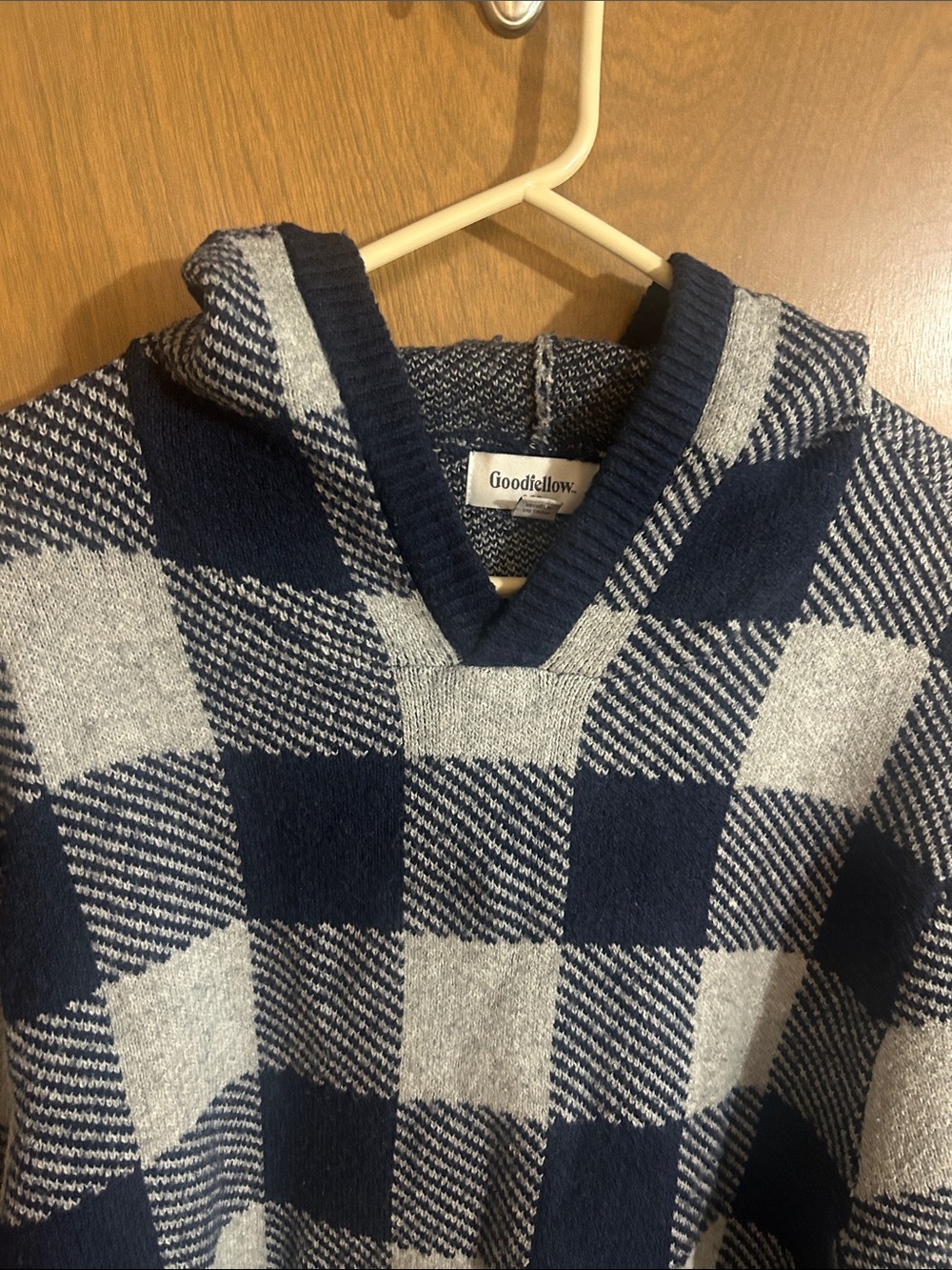 Goodfellow & Co Navy and Gray Checkered V-Neck Sweater